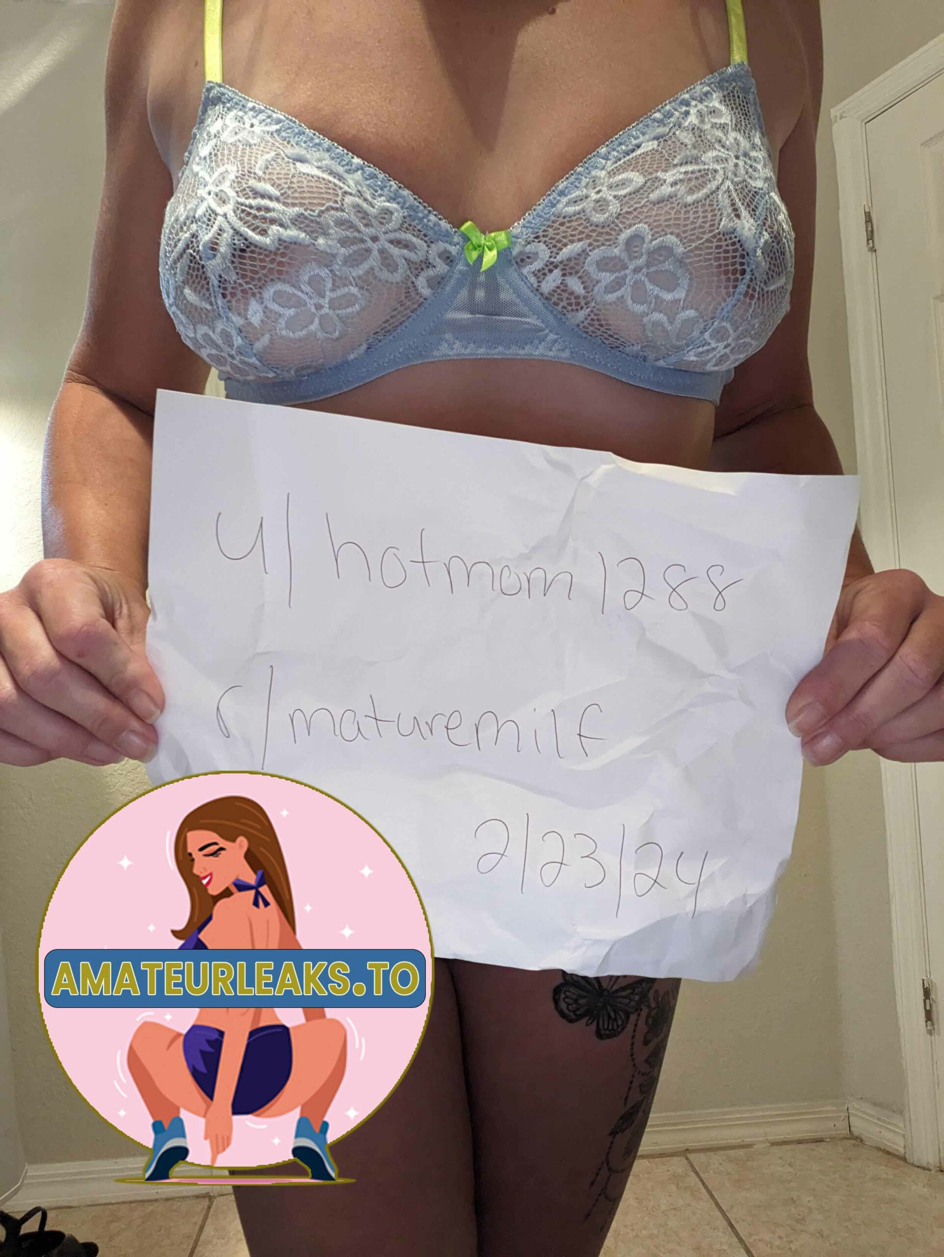 hotmom1288 – Reddit Leaks of Sexy MILF